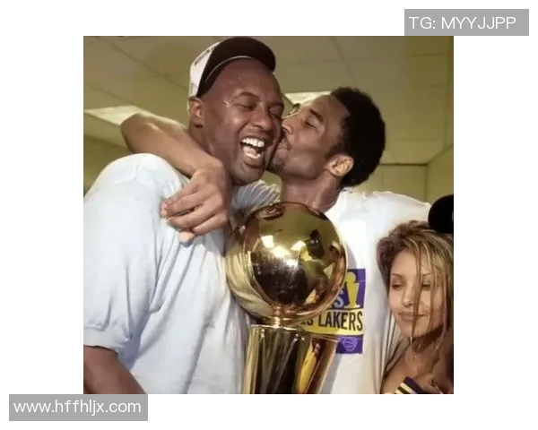 休斯顿火箭与费城76人激战正酣谁能在NBA赛场上笑到最后